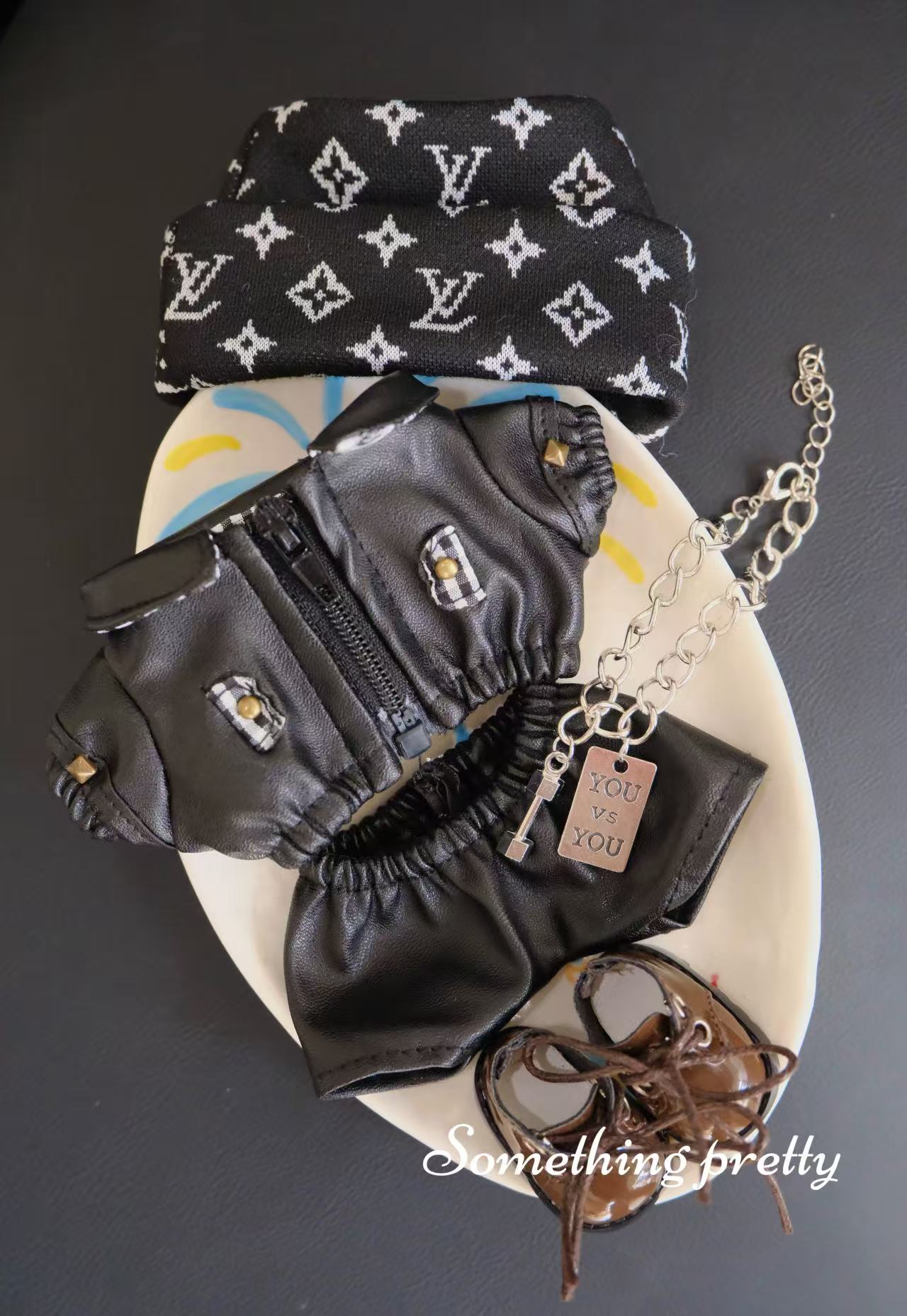 LABUBU CLOTH BLACK LV SET 0009