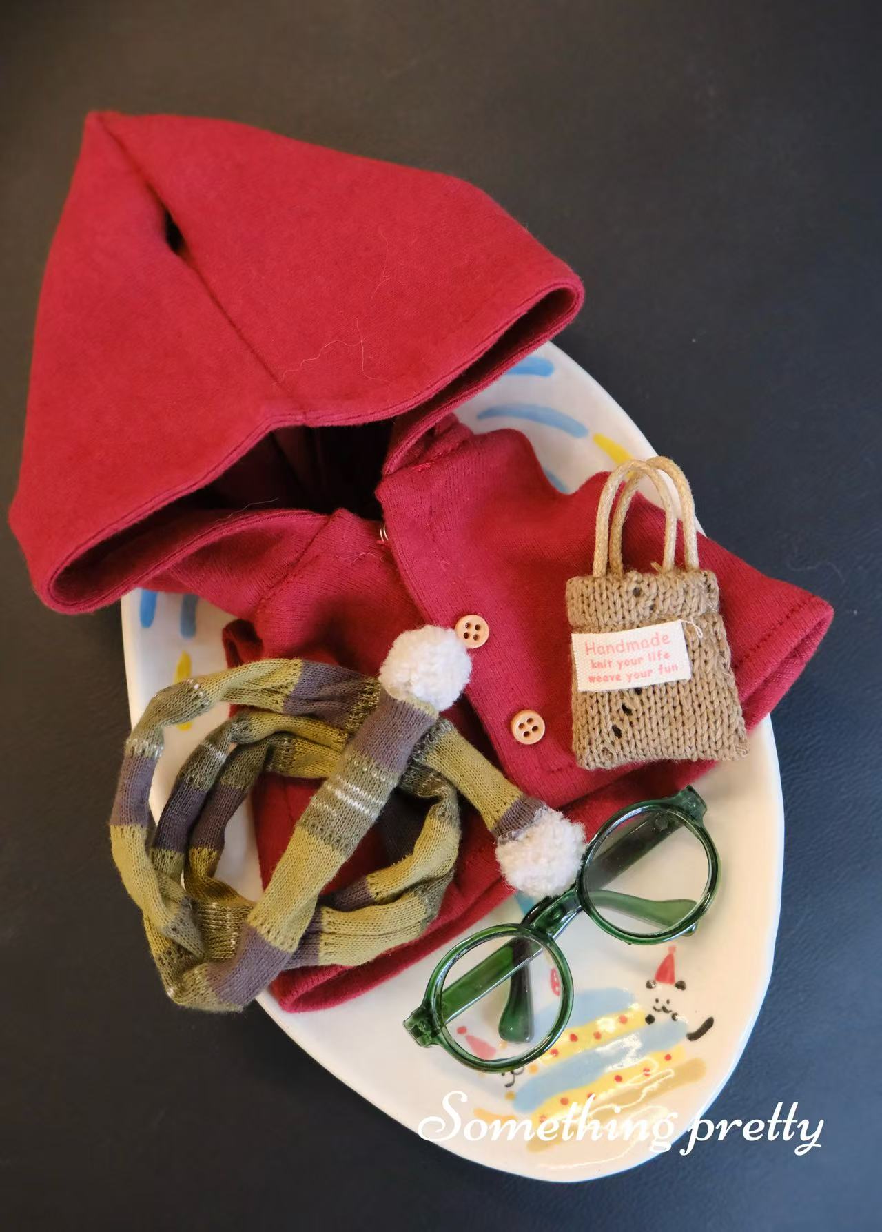 LABUBU CLOTH MAGIC CLOAK 0001
